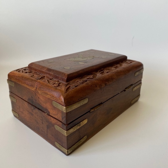 Vintage Jewelry Box Wooden with Elephant Inlay Brass Decor and 3D Florals - Picture 5 of 10
